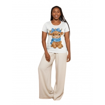 Camiseta Vaquinha Fofa Kawaii com Laço e Cachecol – Cute Animal