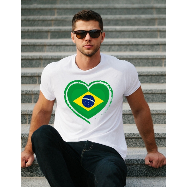 Camiseta Branca Estampa Coração Brasil – Design Patriótico Premium