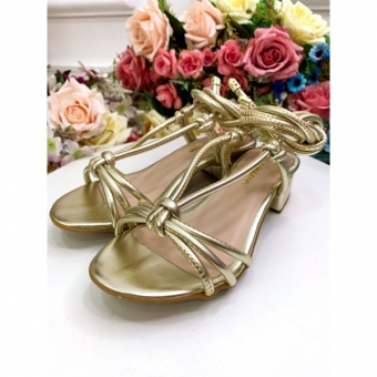 Sandália Infantil de Amarrar Com Salto Ouro