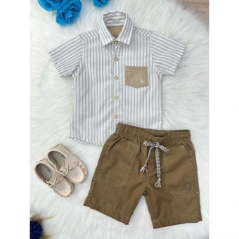 Conjunto Camisa Branca Listrada Com Short Marrom C/ Cordão