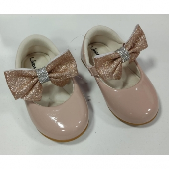 Sapatinho Nude Verniz Com Lacinho e Strass Batizado